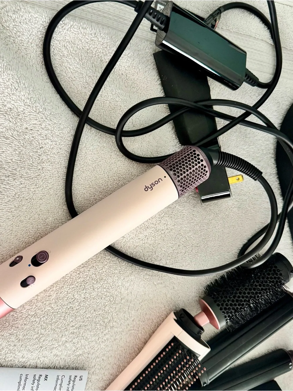 Dyson Airwrap Multi-Styler in Cream and Rose Gold with Attachments (authentic)